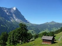 Almhütte, 8-tägige geführte Trekkingtour mit Gepäcktransport, Berner Oberland