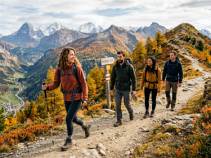 Wandern im goldenen Herbst / Wandern im Herbst