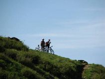 Mountainbike-Fahrer, Alpenüberquerungreise